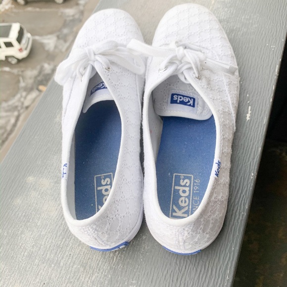 all white keds